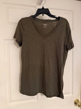 Mossimo Supply Co. Olive Green V-Neck Short Sleeve Tee